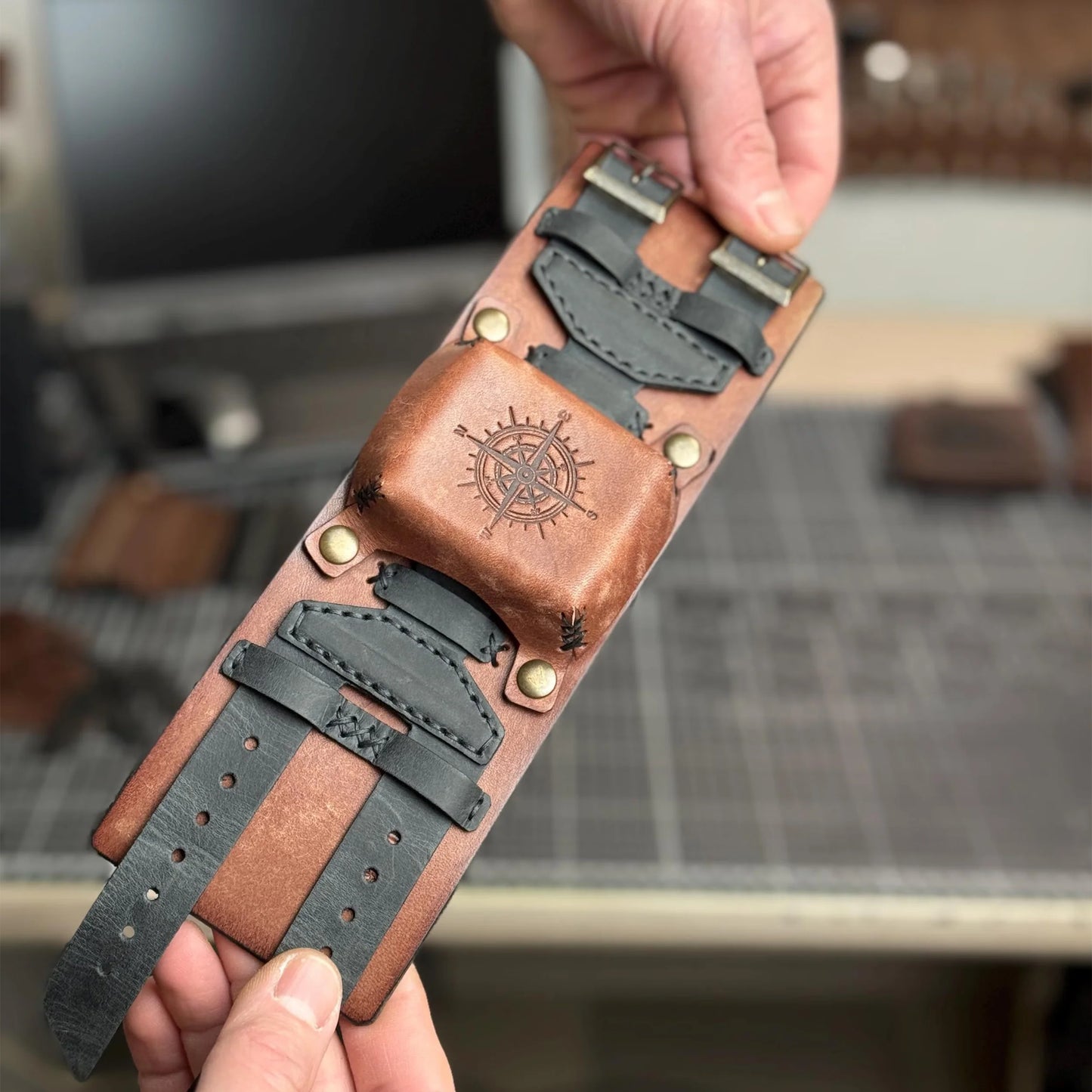 Genuine Leather Flip Strap – Wide Handcrafted Design for Smartwatches & Classic Watches