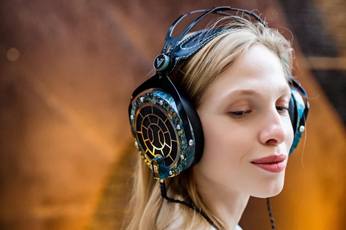 Planar Magnetic Headphones – 105mm Driver, Faux Sheepskin Earcups, Hi-Fi Sound